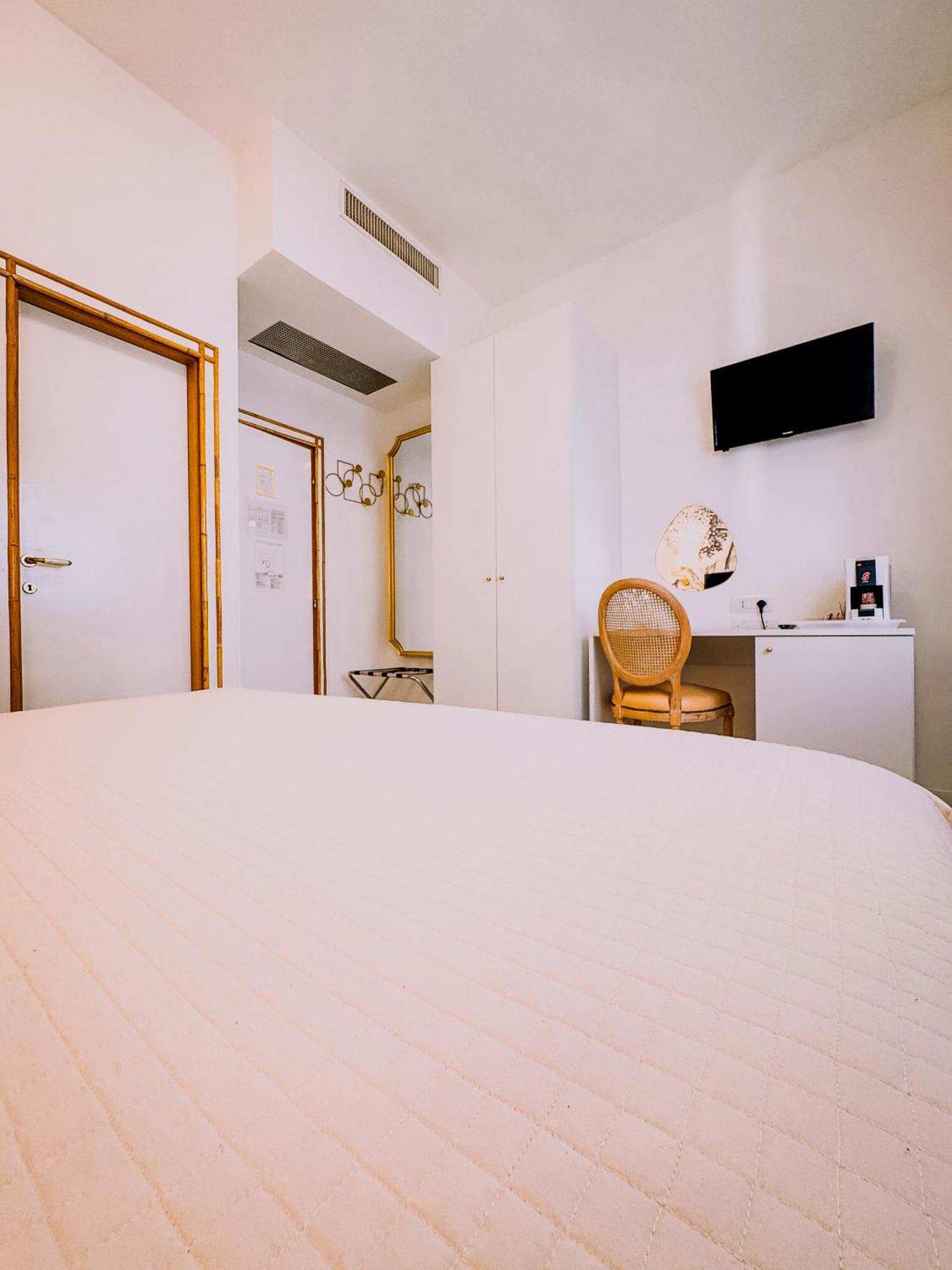 President - Vintage In Centro Hotel 4*