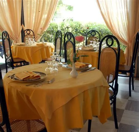 Hotel President - Vintage Hotel in centro 